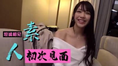 六月素人私密精选：清纯妹子私下放荡实录！